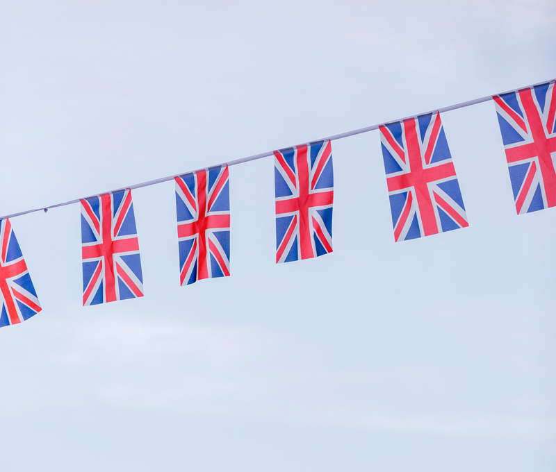 UK government awards &pound;13.8m ferry contract to company with no ships